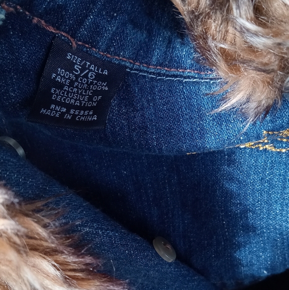 Squeeze Jeans Blue Jean Vest with Removable Fur Collar - Picture 5 of 5